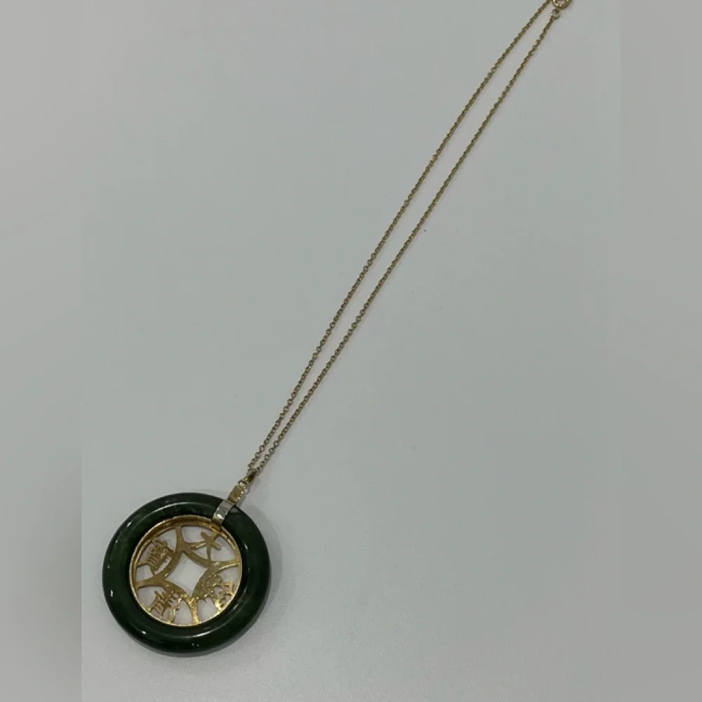 JADEITE Green and Gold-Tone Pendant - Picture 9 of 11